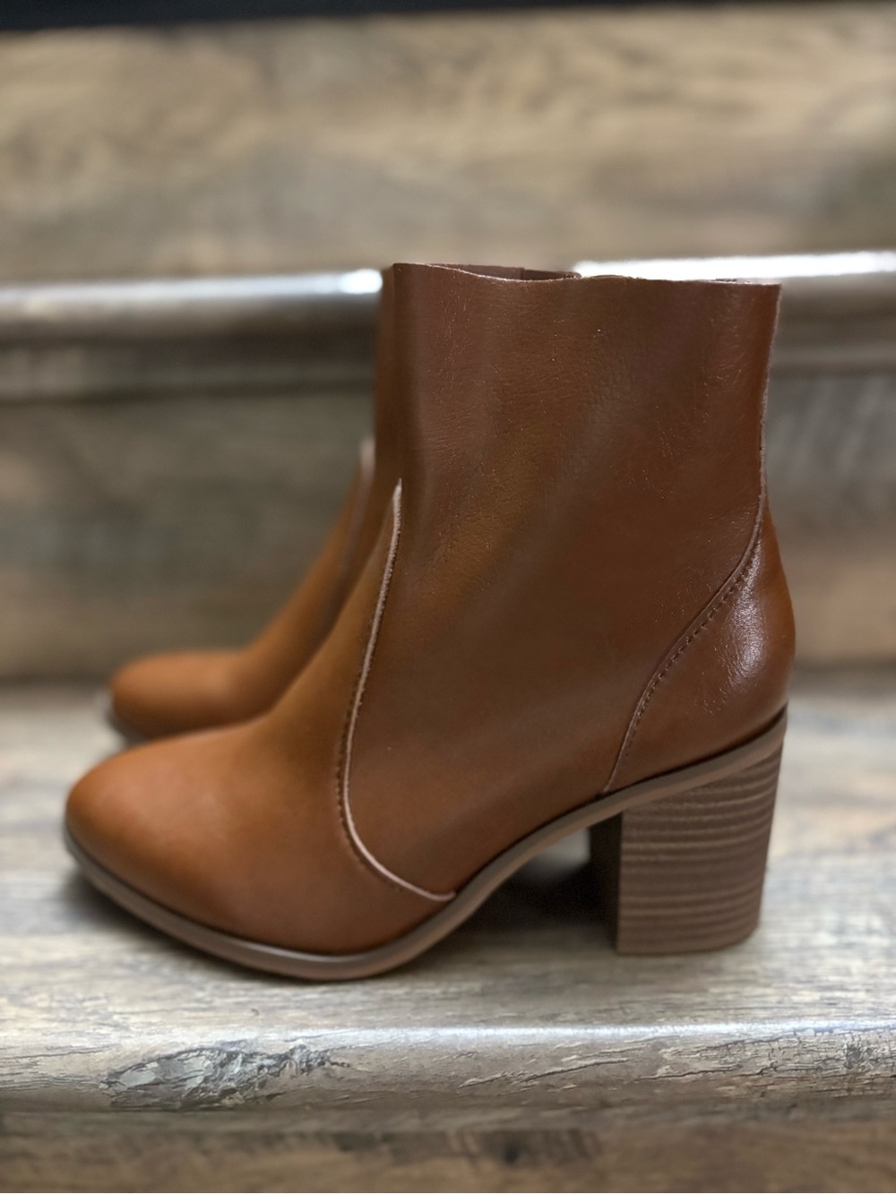 Universal Thread Women's Brown Leather Block Heel Ankle Boots